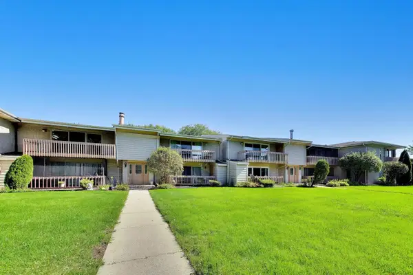 15801 Orlan Brook Drive #53, Orland Park, IL 60462