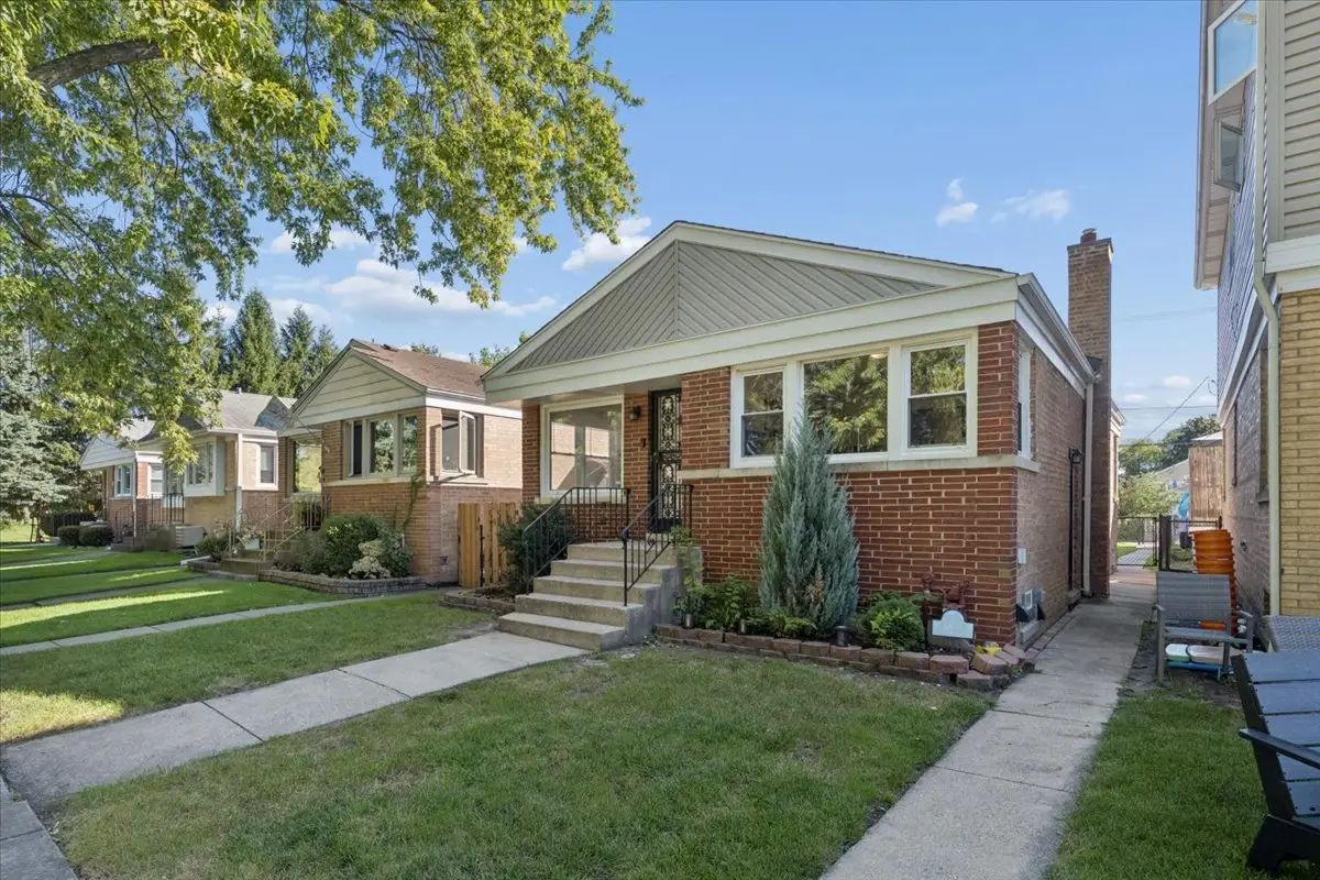 6539 N Neva Avenue, Chicago, IL 60631 - #1