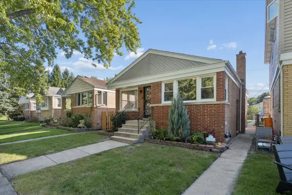 6539 N Neva Avenue, Chicago, IL 60631