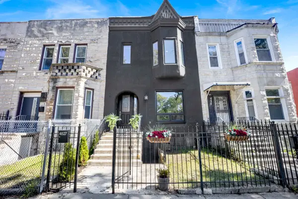 4627 S Saint Lawrence Avenue, Chicago, IL 60653