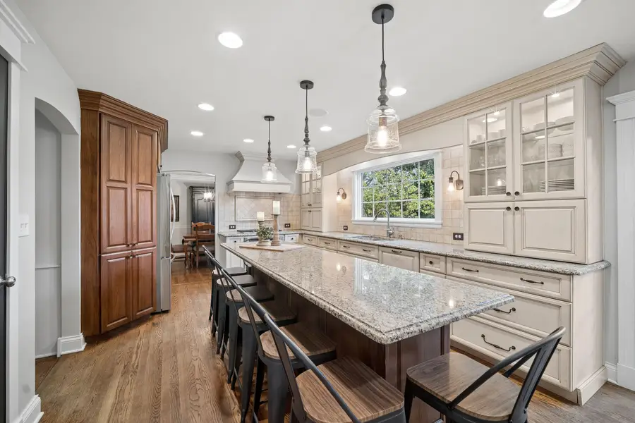 895 Ellynwood Drive, Glen Ellyn, IL 60137 - #2