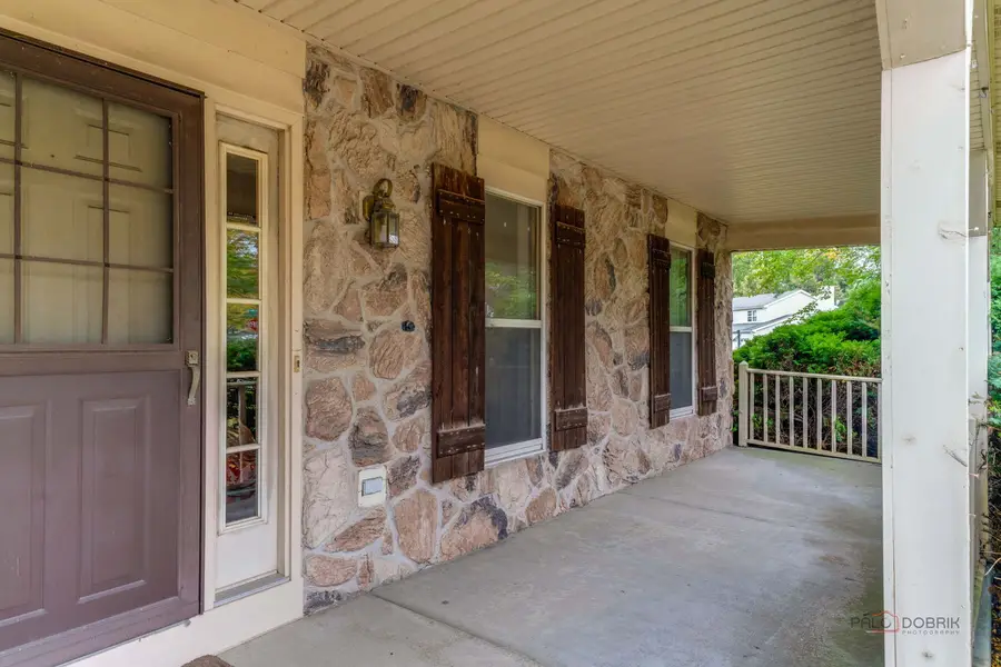 705 Royal Glen Drive, Cary, IL 60013 - #2