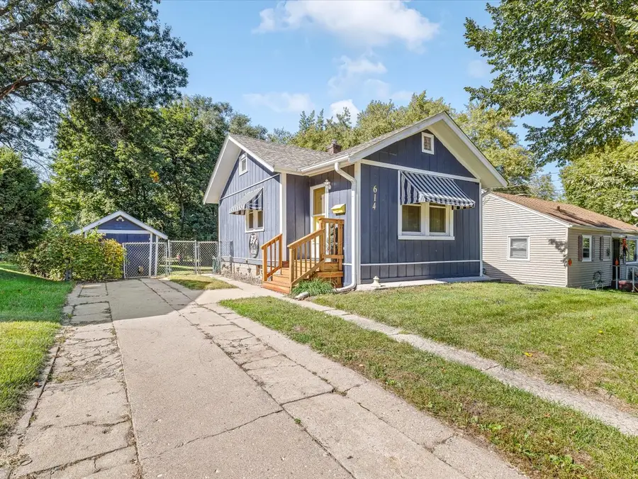 614 Miriam Avenue, Rockford, IL 61101 - #3