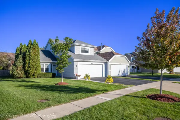 1452 S Pembroke Drive, South Elgin, IL 60177
