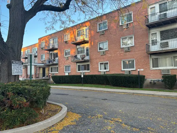 8541 Lotus Avenue #815, Skokie, IL 60077