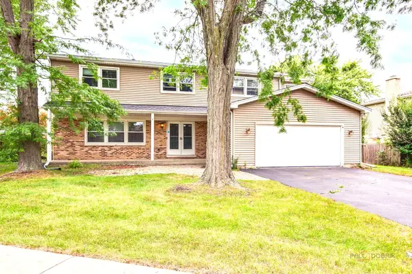 562 Applegate Lane, Lake Zurich, IL 60047