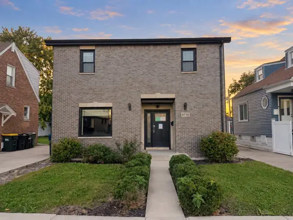 8736 S Richmond Avenue, Evergreen Park, IL 60805