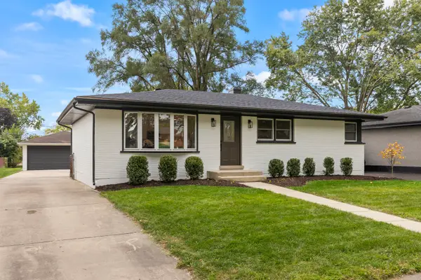 667 W Saint Aubin Drive, Addison, IL 60101