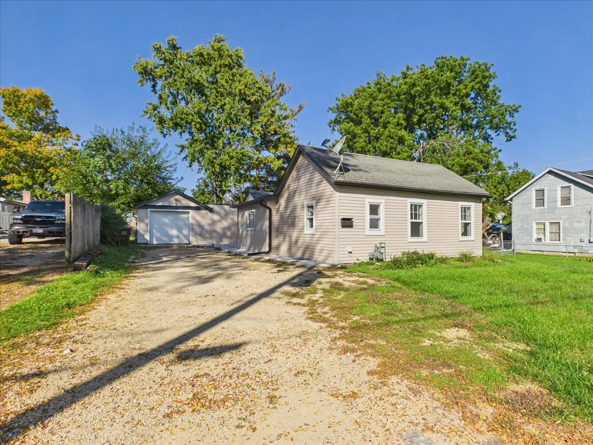 1027 Garfield Avenue, Belvidere, IL 61008 - #1