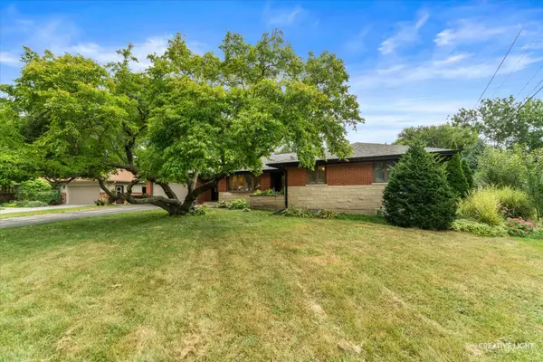 390 Lra Drive, Aurora, IL 60506