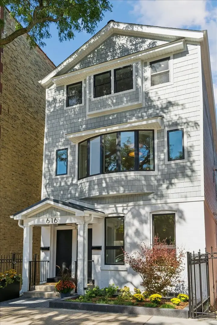 616 W Willow Street, Chicago, IL 60614 - #1