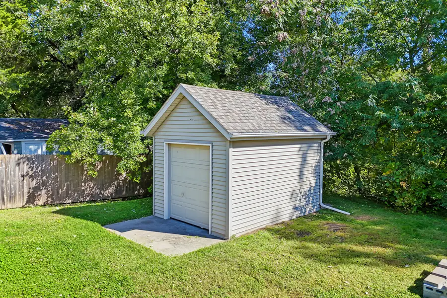 823 31st Street, Bettendorf, IA 52722 - #2