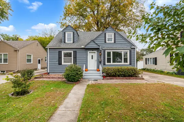 41 Blackhawk Hills Drive, Rock Island, IL 61201