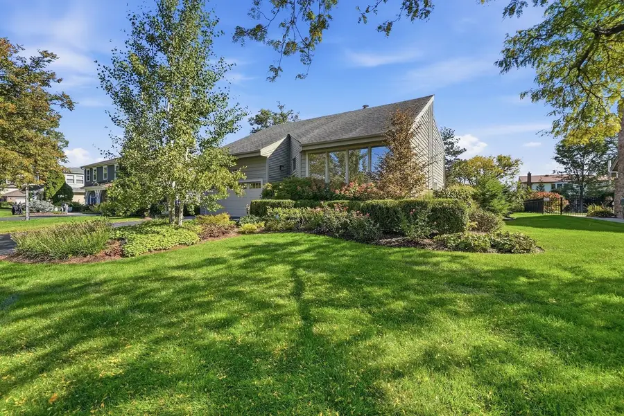 8361 Clynderven Road, Burr Ridge, IL 60527 - #3