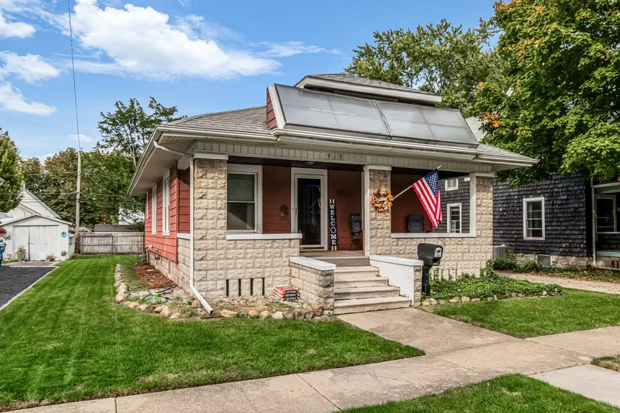 919 E Washington Street, Pontiac, IL 61764 - #3