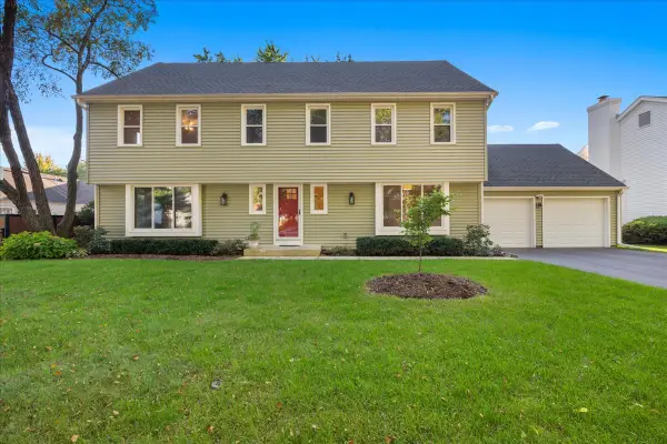 550 Longmeadow Circle, St. Charles, IL 60174