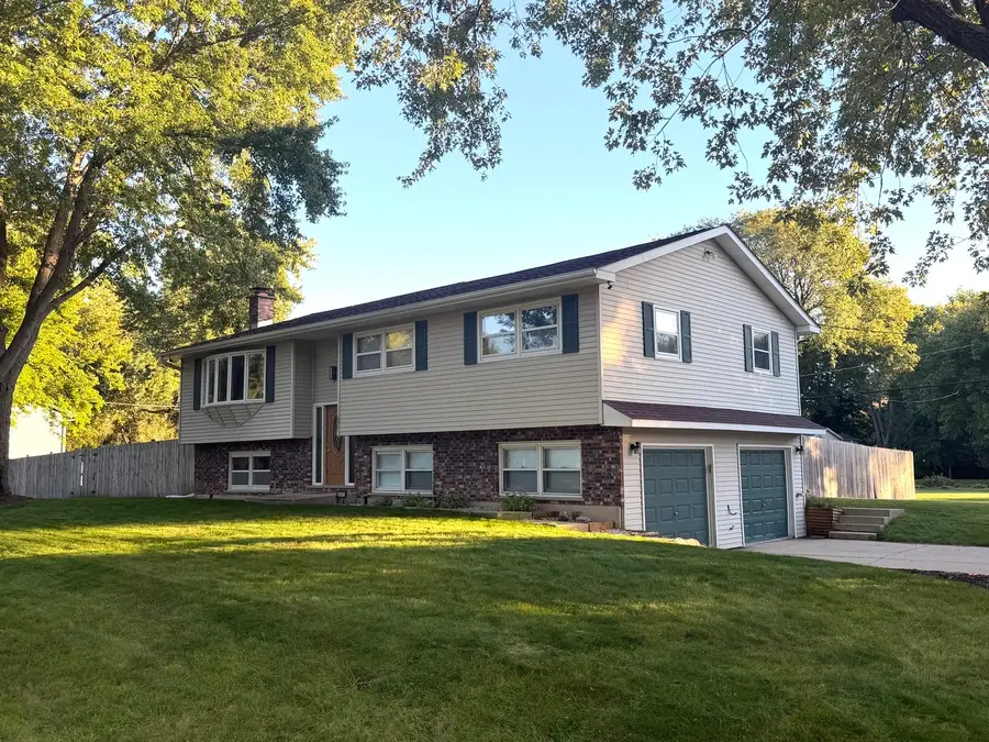 4901 Bonner Drive, McHenry, IL 60050 - #2