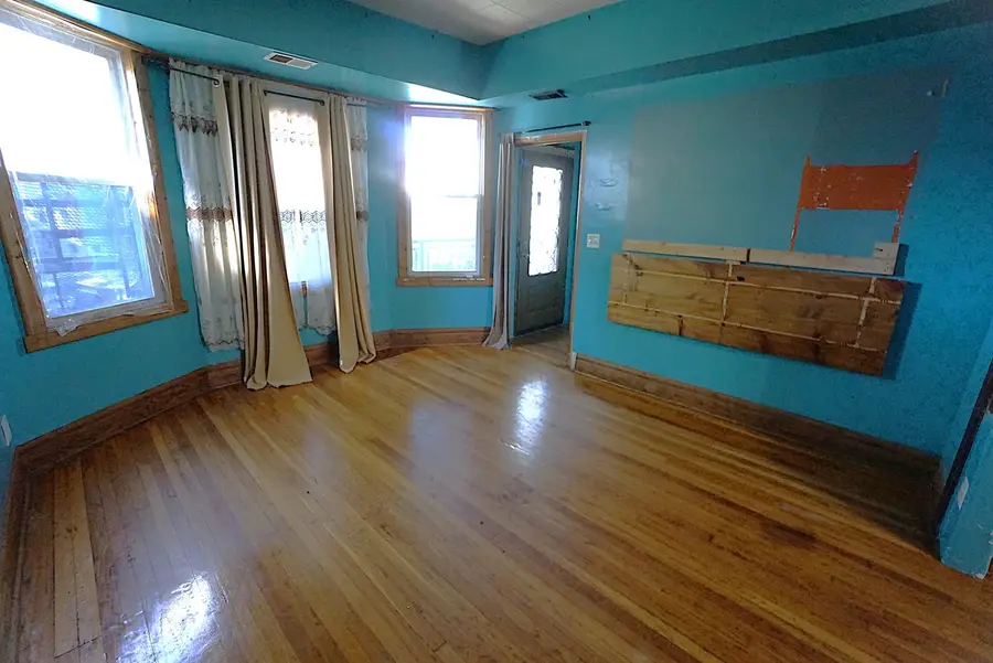 2233 N Kenneth Avenue, Chicago, IL 60639 - #3