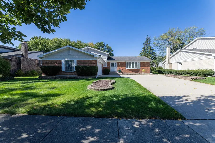 2612 N Waterman Avenue, Arlington Heights, IL 60004 - #2