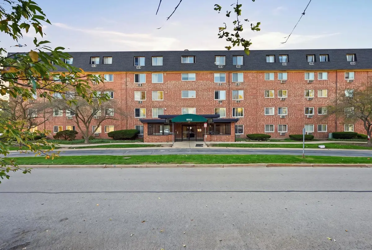 5011 Valley Lane #208, Streamwood, IL 60107 - #1