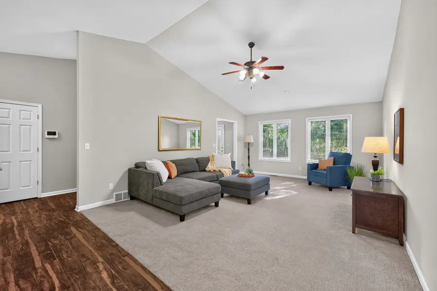 1366 Knolls S Avenue, Dekalb, IL 60115 - #3