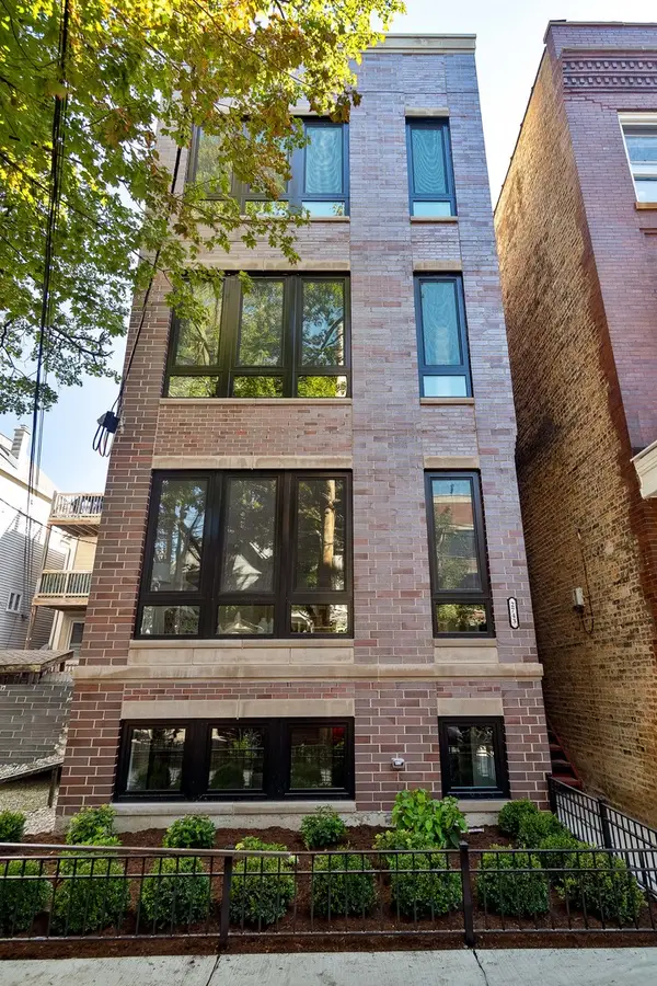 2743 N Seminary Avenue #2, Chicago, IL 60614