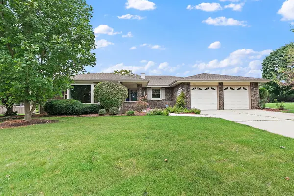 104 Millis Lane, Schaumburg, IL 60193