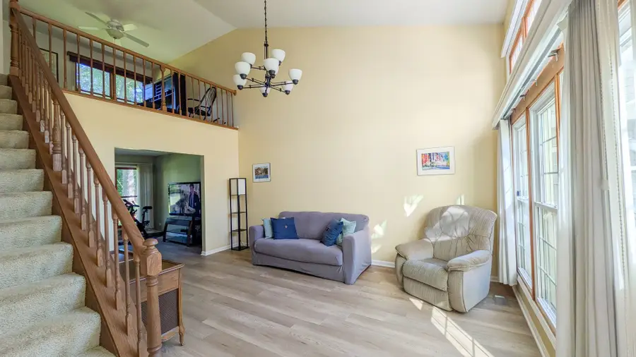 305 Stonefield Court, Schaumburg, IL 60173 - #2