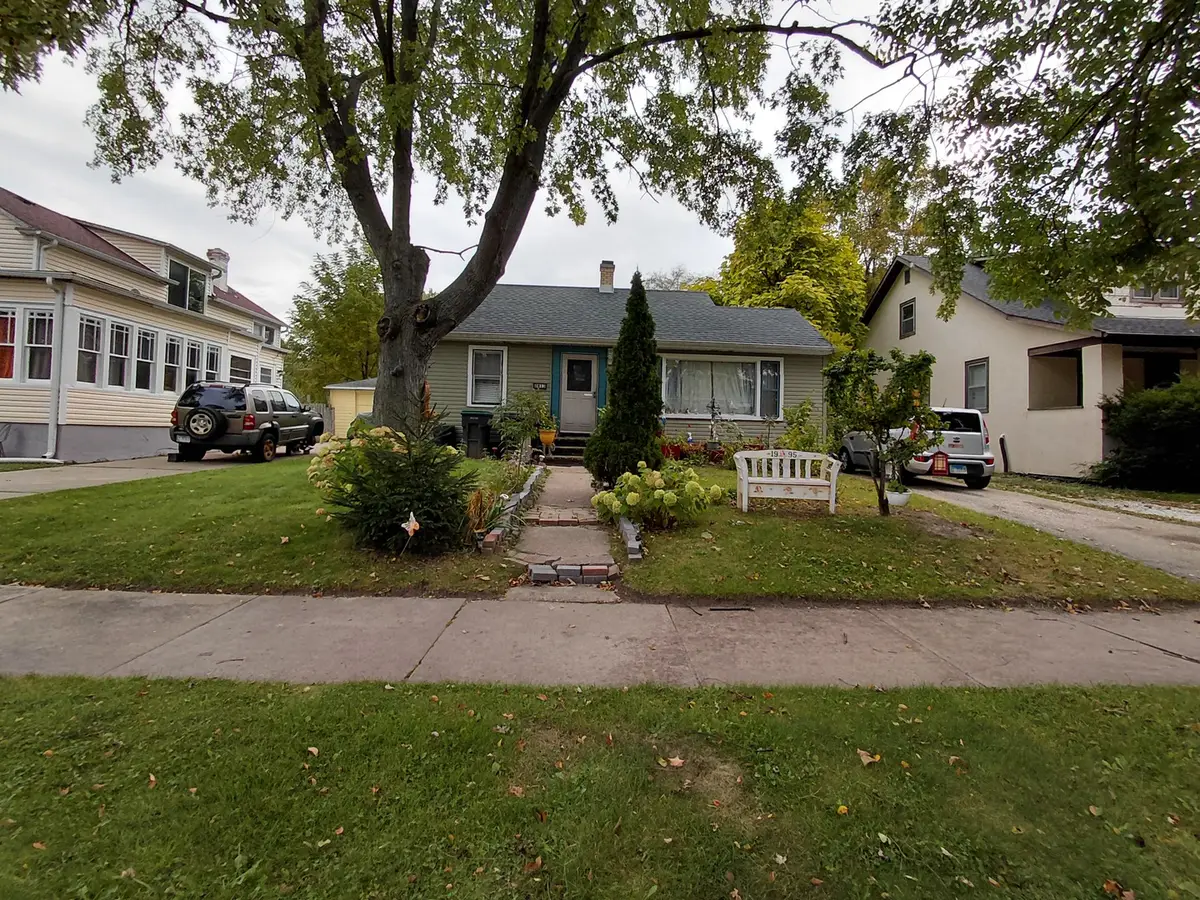 2813 Ezekiel Avenue, Zion, IL 60099 - #1