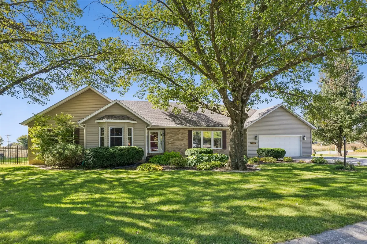 7095 Holdorf Drive, Blue Grass, IA 52726 - #1