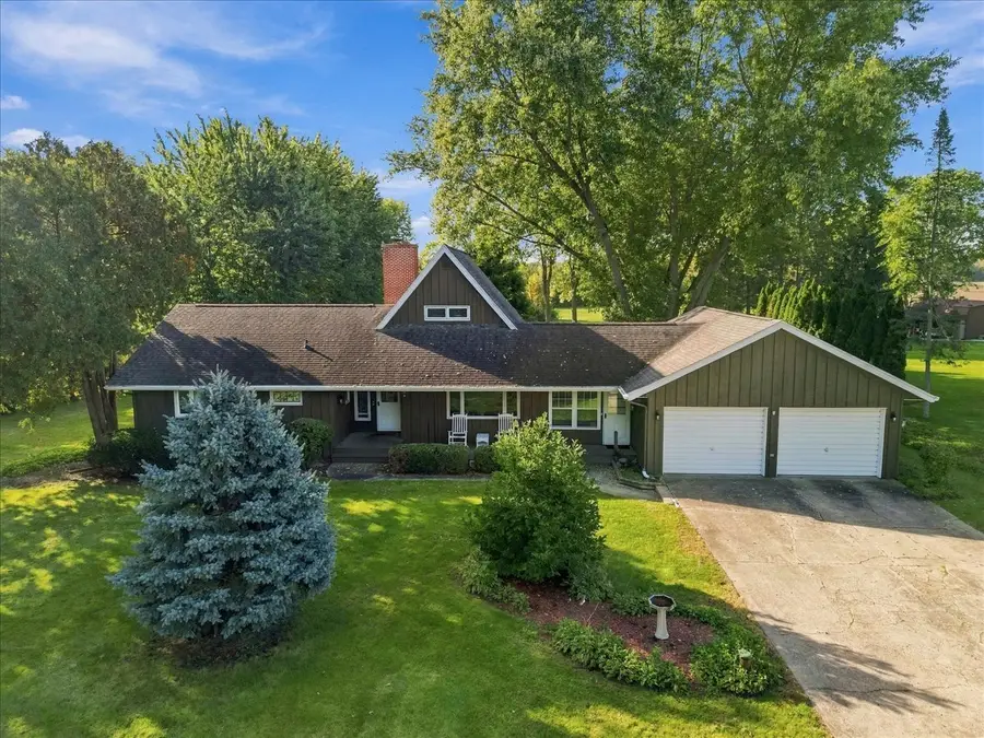 1401 E 28th Street, Sterling, IL 61081 - #2