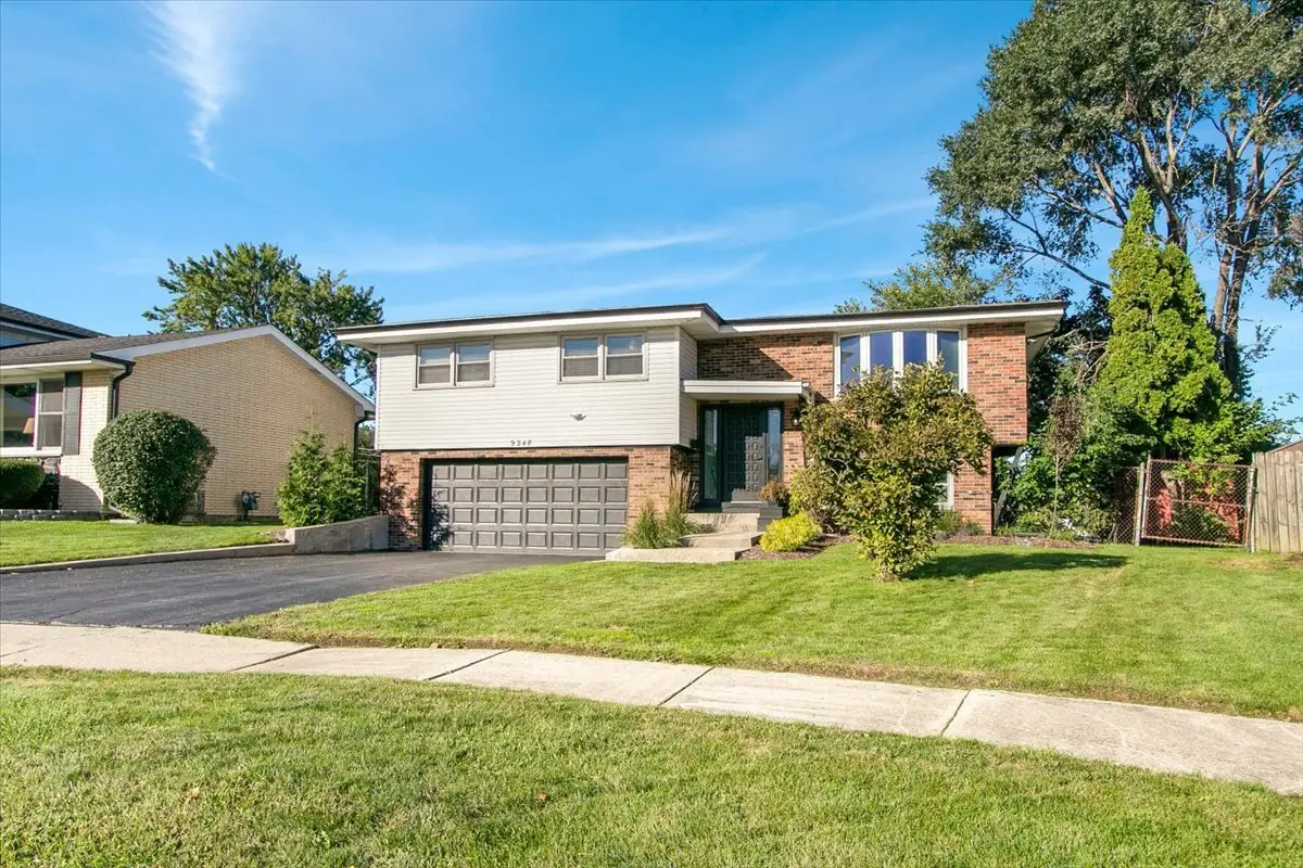 9248 S 89th Avenue, Hickory Hills, IL 60457 - #1