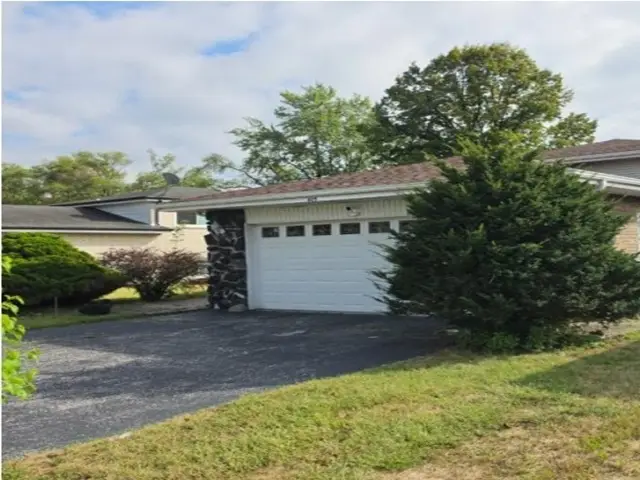 625 E 173rd Street, South Holland, IL 60473 - #3
