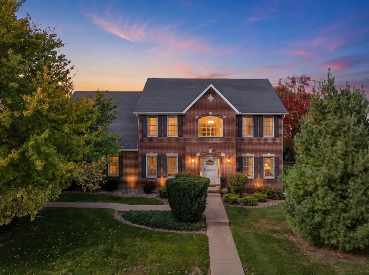 4960 Foxborough Court, Bettendorf, IA 52722 - #1