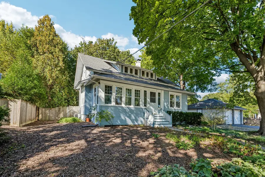 217 Prairie Avenue, Libertyville, IL 60048 - #2