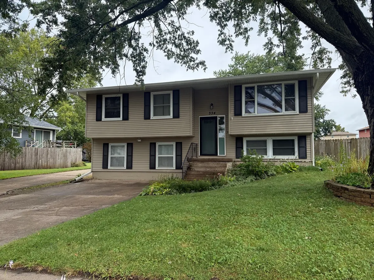 334 W 64th Street, Davenport, IA 52806 - #1