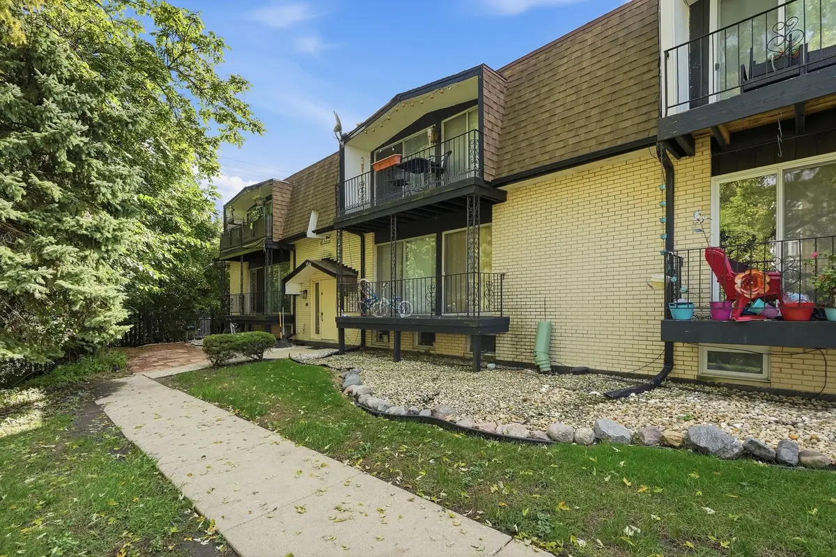5633 Edge Lake Drive, Oak Lawn, IL 60453 - #1