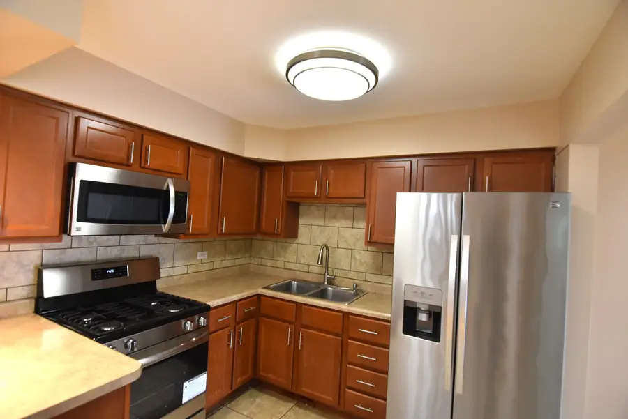 210 E Myrick Avenue, Addison, IL 60101 - #3
