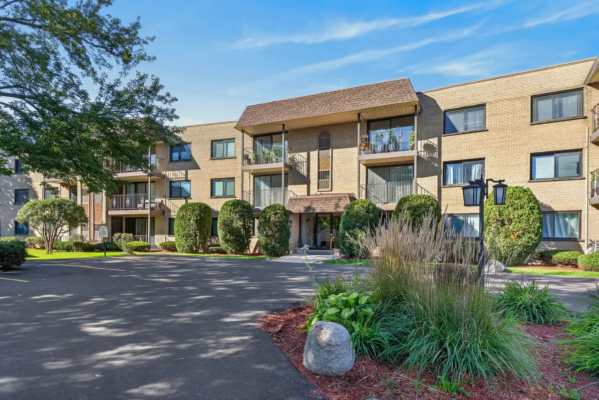 4660 N Austin Avenue #211, Chicago, IL 60630 - #1