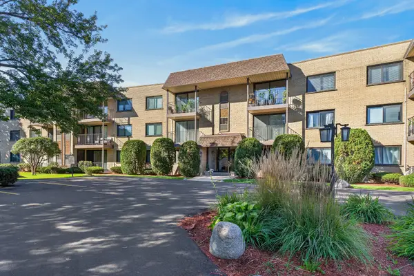 4660 N Austin Avenue #211, Chicago, IL 60630