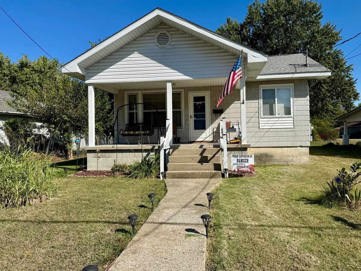 602 Madison Street, Benton, IL 62812 - #1