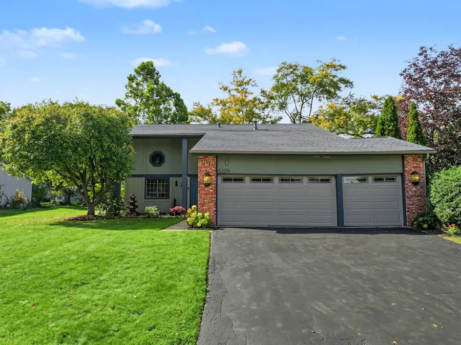 1220 N Pepper Tree Drive, Palatine, IL 60067 - #2