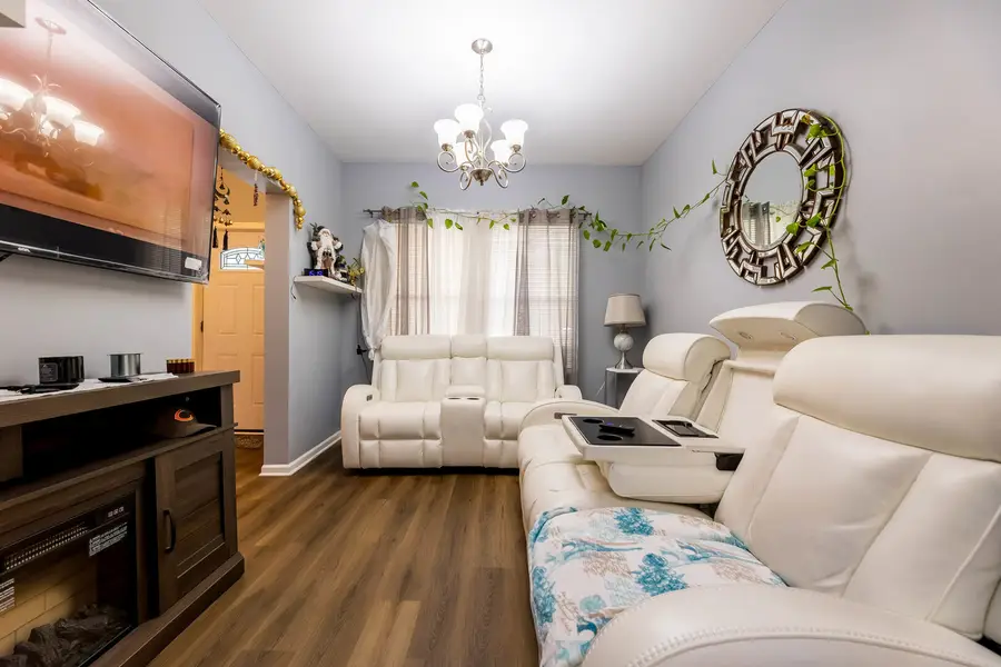 8031 S Woodlawn Avenue, Chicago, IL 60619 - #2