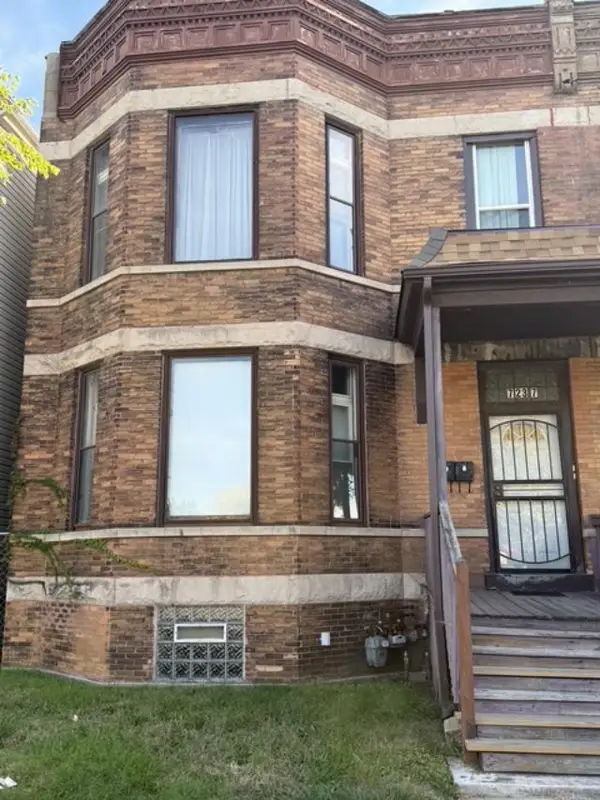 7237 S Stony Island Avenue, Chicago, IL 60649