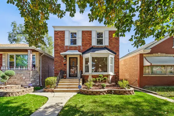 8011 S Washtenaw Avenue, Chicago, IL 60652