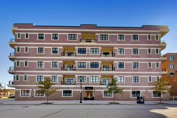 105 S Cottage Hill Avenue #405, Elmhurst, IL 60126