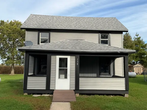 138 W Conaty, McConnell, IL 61050