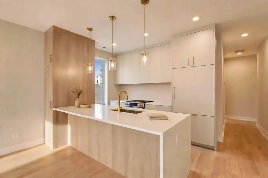 4928 N Damen Avenue #3, Chicago, IL 60625 - #2