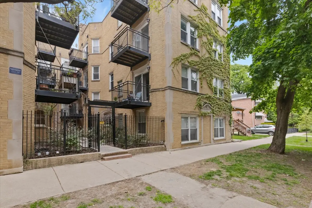 7050 N Damen Avenue #3S, Chicago, IL 60645 - #1