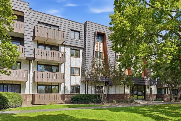 13200 W Heiden Circle #2405, Lake Bluff, IL 60044